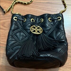 Tory Burch Classic Bucket Bag (almost brand new)